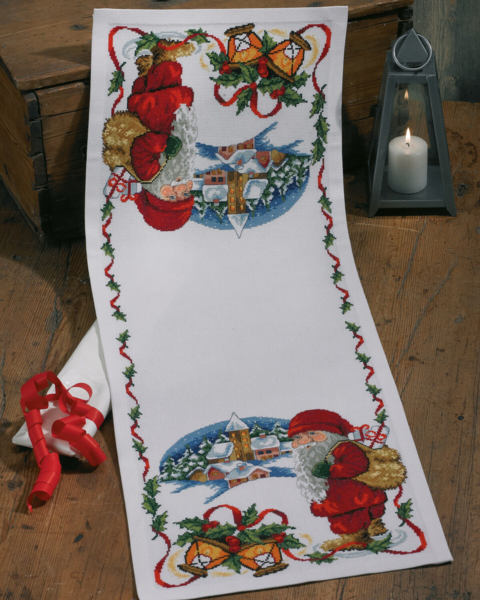 Broderikit Tomte och by 34 x 89 cm