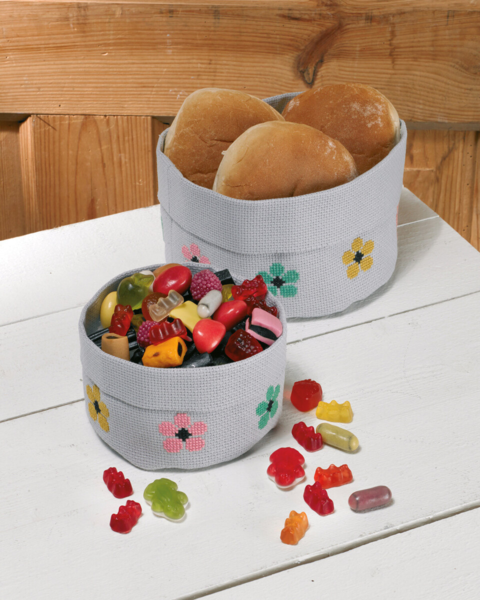 Broderikit Stor korg m/ blommor 17 Ø