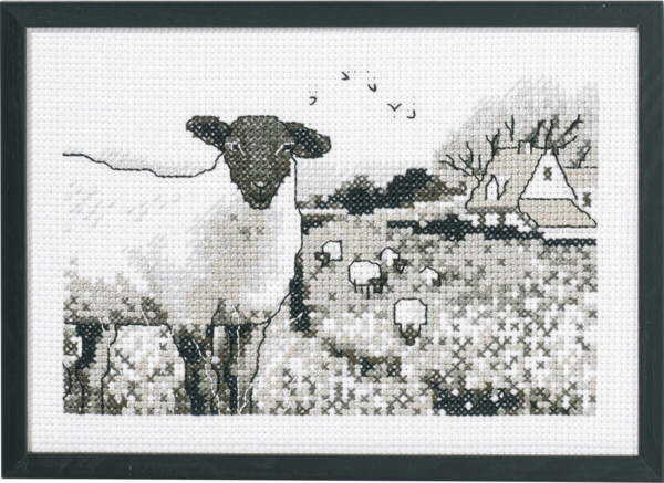 Broderikit Får på ängen 20 x 29 cm