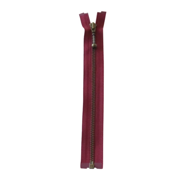 YKK Delbar Blixtlås Metall 4 mm (25-65 cm) 527 Bordeaux, Antik mässing