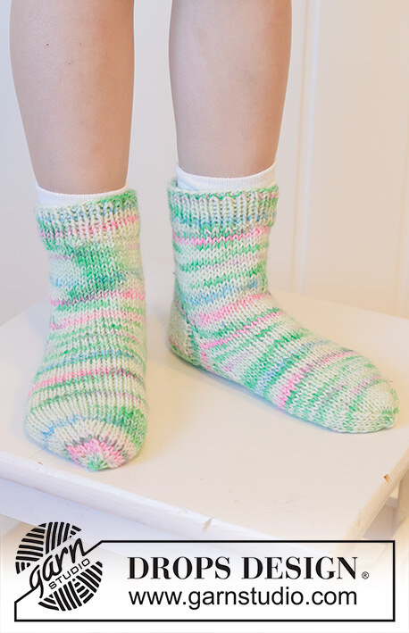 48-19 Watermelon Socks by DROPS Design