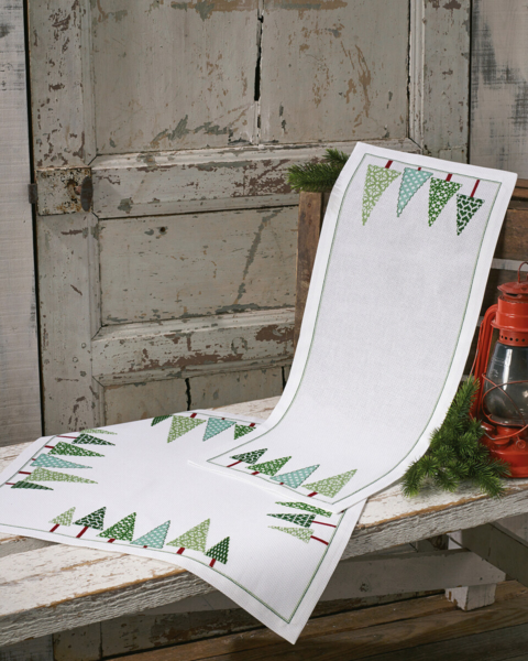 Broderikit Julgranar på rad 56 x 56 cm