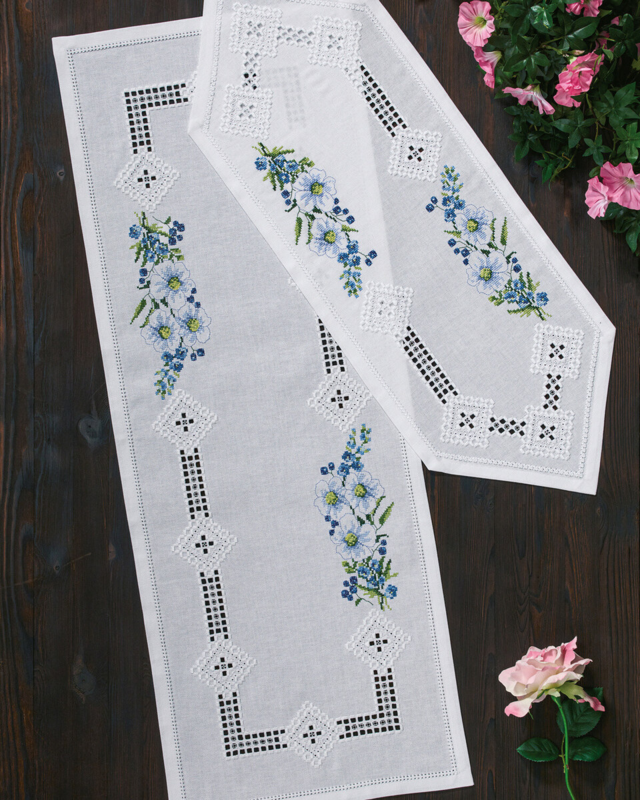 Broderikit Hardanger med blommor 38 x 101 cm