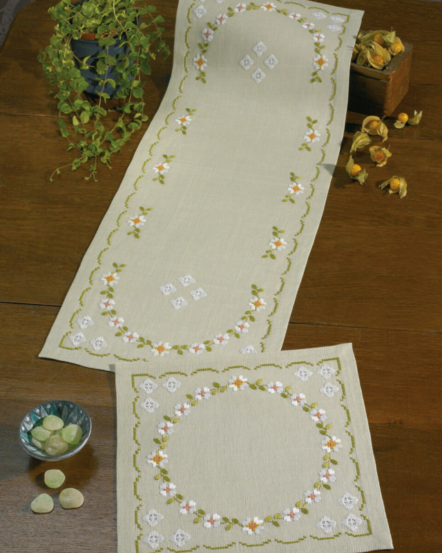 Broderikit Vita blommor 36 x 93 cm