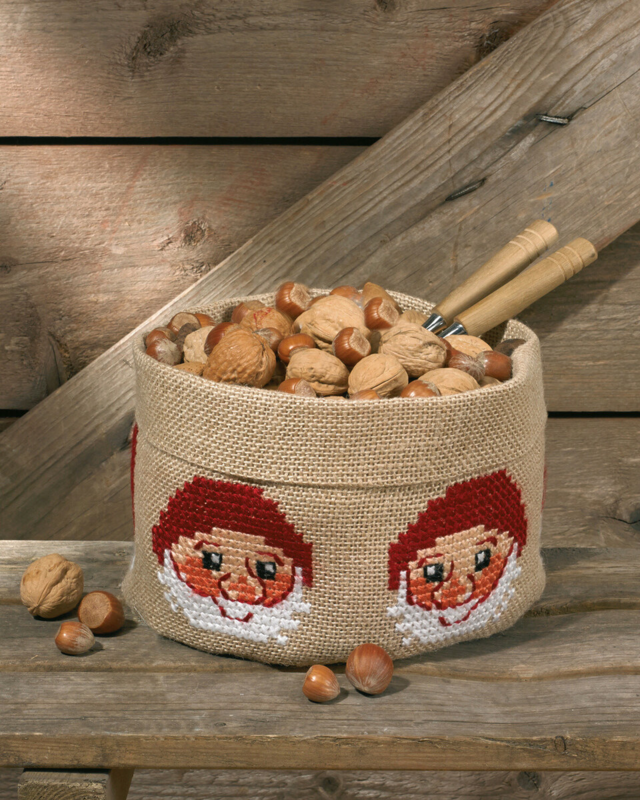 Broderikit Tomte 21 Ø x 19 cm