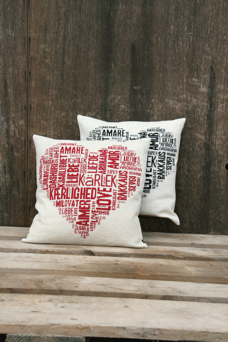 Broderikit Kärlek röd 39 x 39 cm