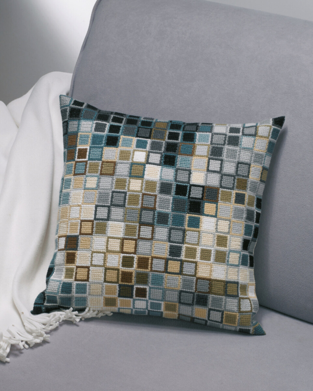 Broderikit Pixel rosor 38 x 38 cm