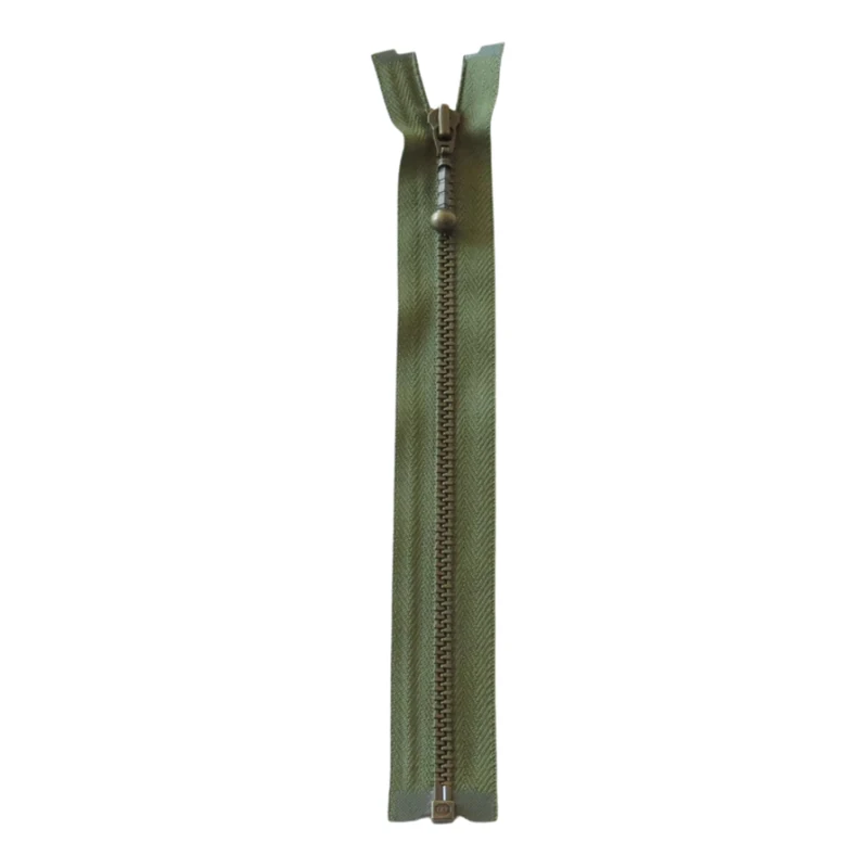 YKK Delbar Blixtlås Metall 4 mm (25-65 cm) 566 Armégrön, Antik mässing