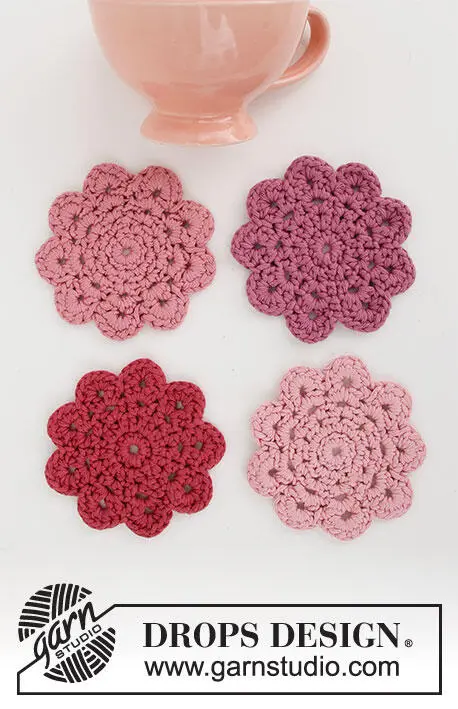 0-1498 Blushing Coasters by DROPS Design