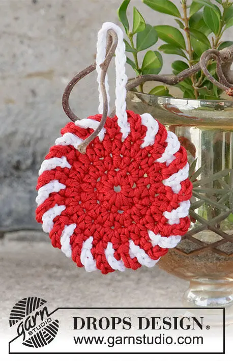 0-1477 Christmas Candy Ornament by DROPS Design