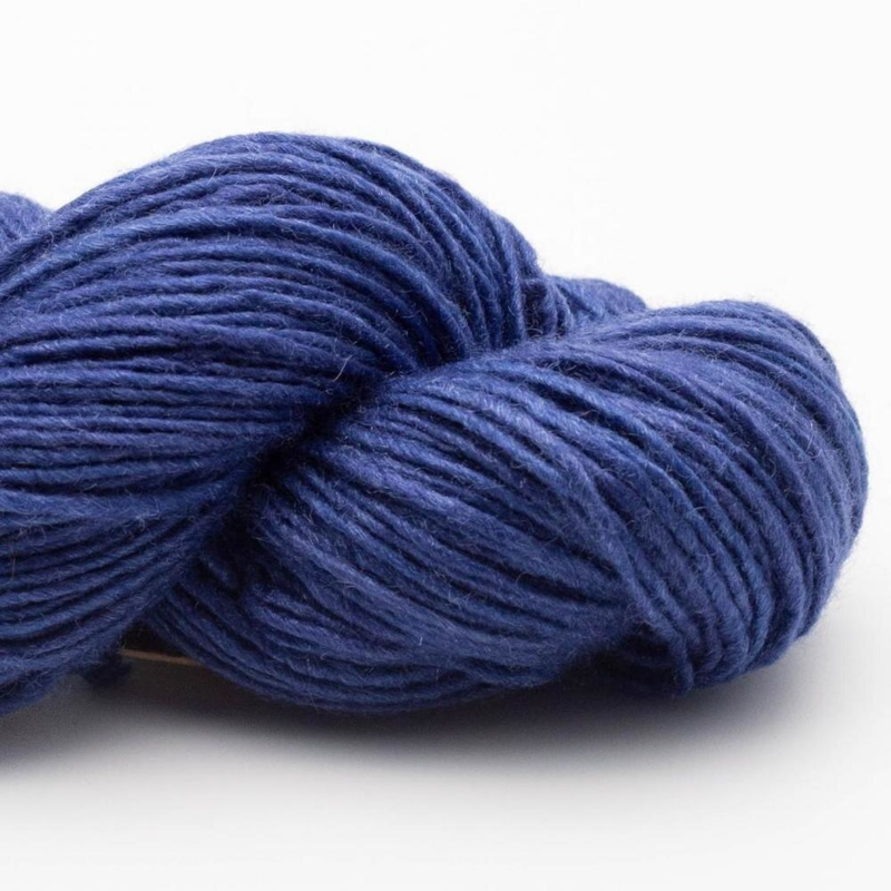 Manos del Uruguay Silk Blend Solid Handdyed 2401 Midnight 300A