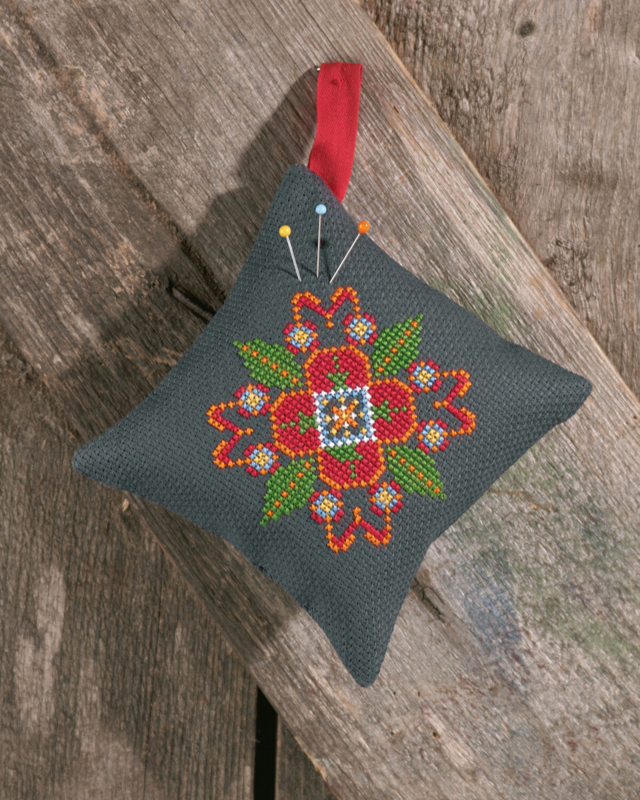 Broderikit Nåldyna Allmoge 2 12 x 12 cm