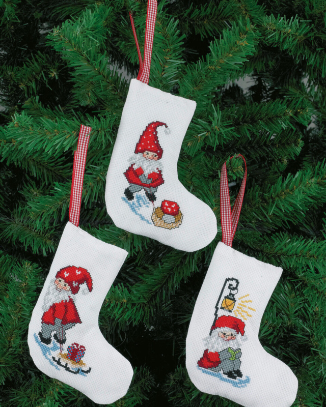 Broderikit Tomte under lykta 12 x 14 cm