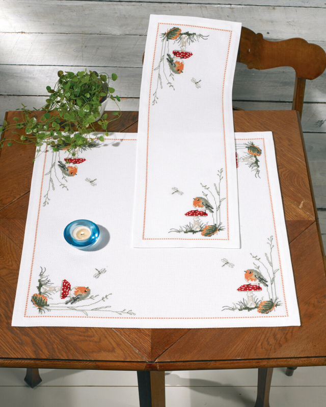 Broderikit Rödhake och svamp 23 x 67 cm