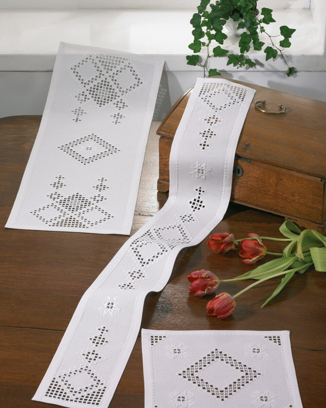 Broderikit Hardanger vit 29 x 81 cm