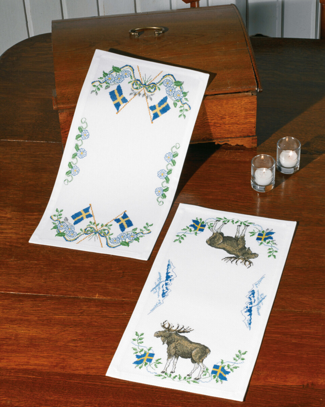 Broderikit Hälsning från Sverige Älg 25 x 48 cm