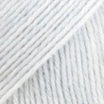 DROPS Fabel Uni Colour 126 Blek himmel