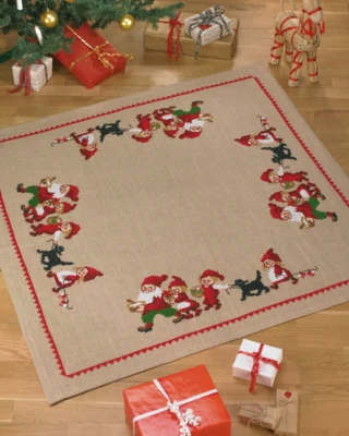 Broderikit Nissar / svart hund 120 x 120 cm